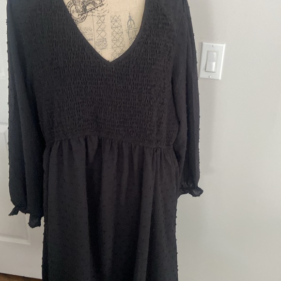 BloomChic Black Long Sleeve V-Neck Sundress - Picture 2 of 7